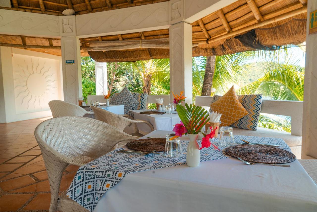 Marina Del Sol Resort & Yacht Club Бусуанга Екстериор снимка